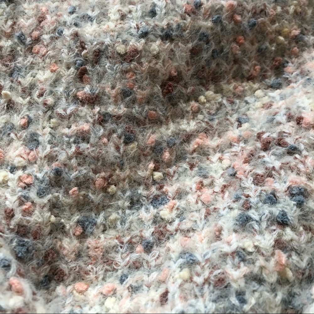Lush Patterned Sweater - Picture 3 of 4